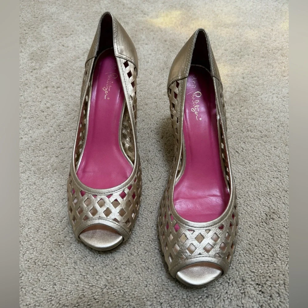 Lily Pulitzer Gold Wedge Heels - Picture 3 of 4